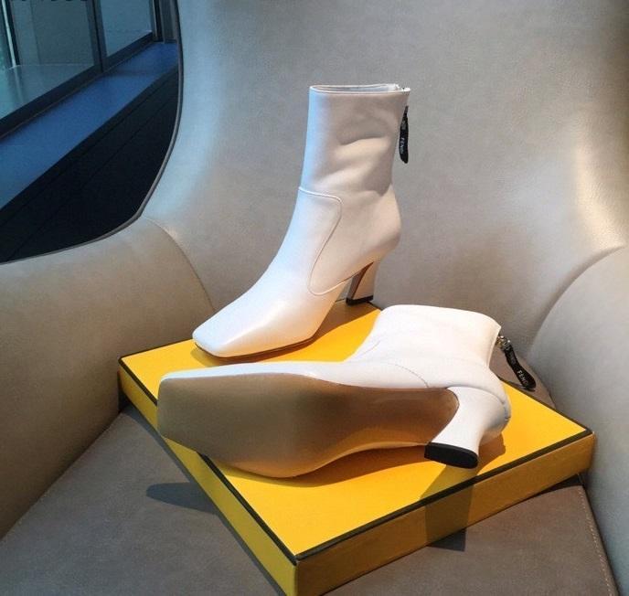 women boot shoes, size 35-40, with box, SS110-123
