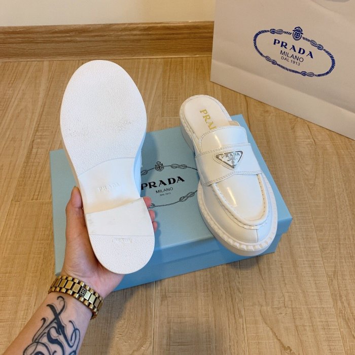 women flat shoes, size 35-40, with box ,  SS60-708-709