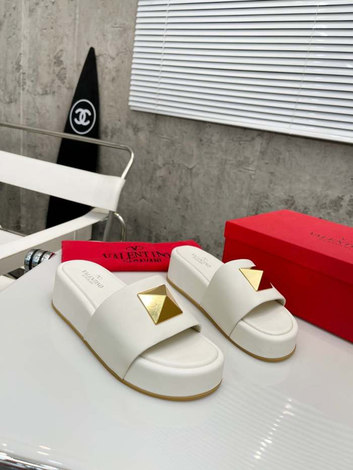 Flat leather sandals slippers , size 35-41 ,with box, SS60-1630-1633
