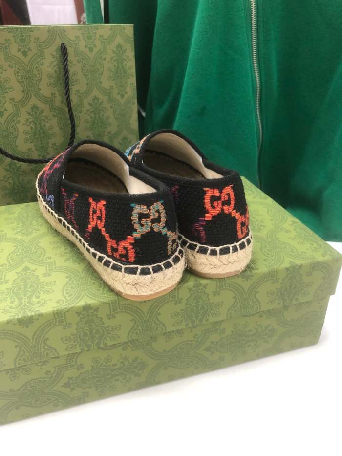 Women flat shoes ,size 35-41 ,with box, SS60-1520
