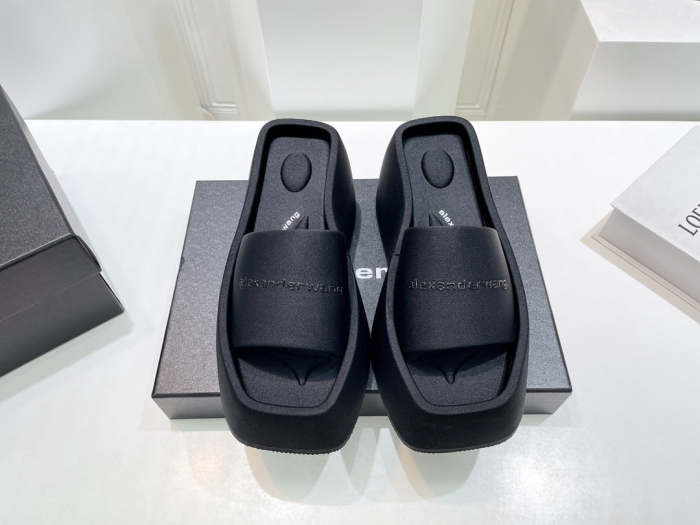 2022 new slippers,size 34-41,SS60-1702-1704