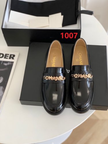 Women flat shoes, size 35-40, with box , SS70-1007
