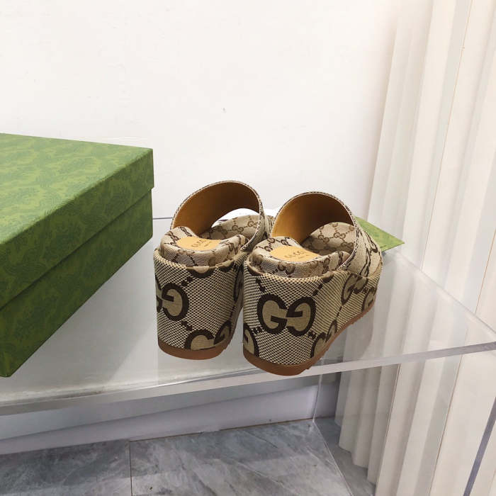 2022 new slippers,size 35-44,with box , SS70-1298-1303