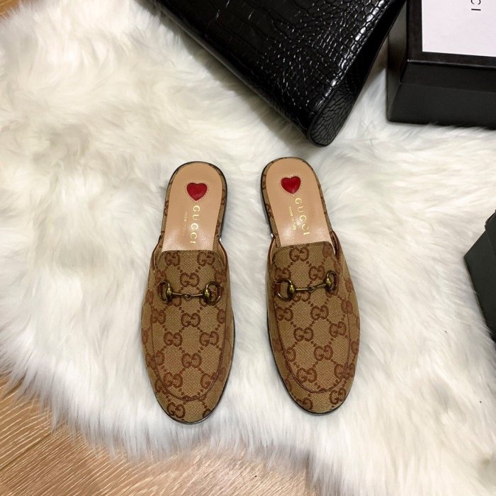 flat sandals slippers shoes  size 35-44, with box, SS60-765