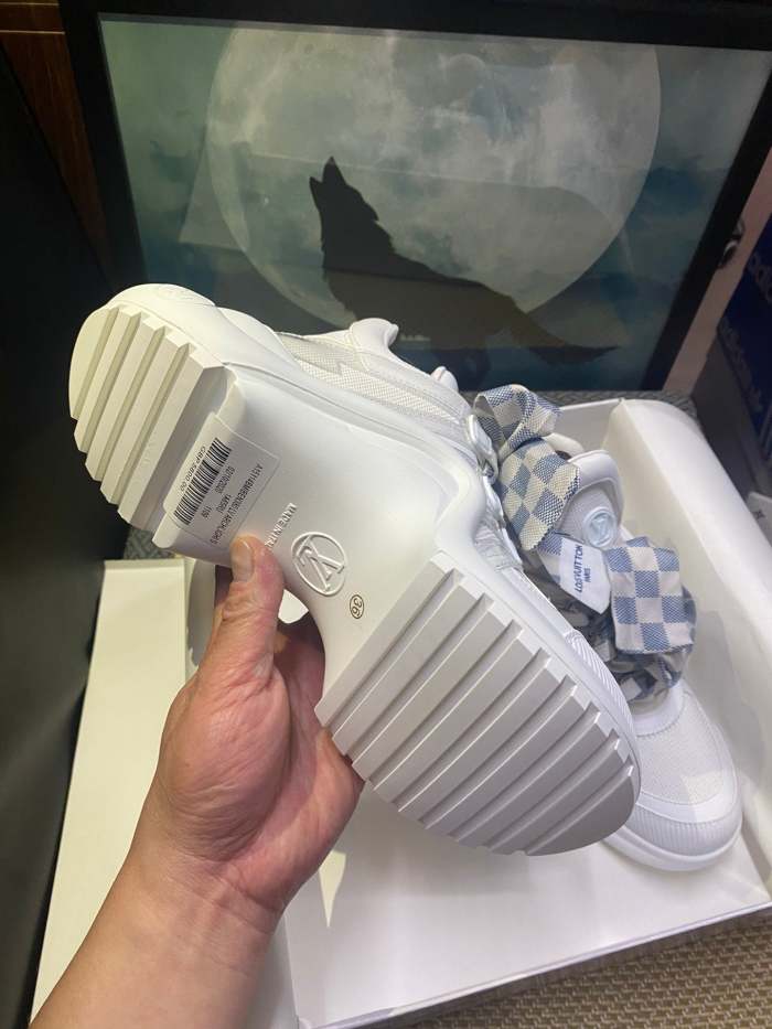 women sneakers shoes, size 35-41 , SS98-320-322