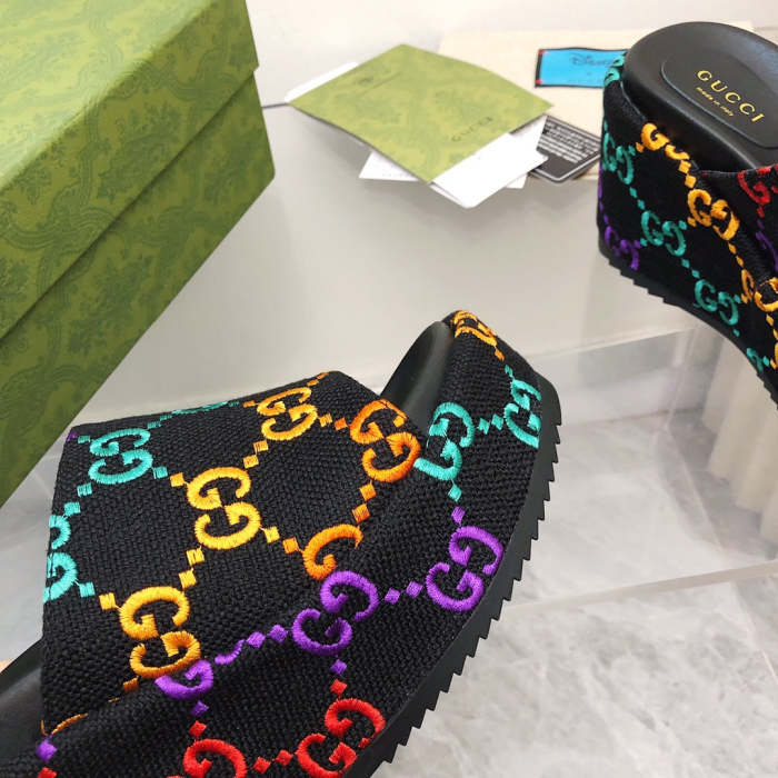 2022 new slippers,size 35-44,with box , SS70-1298-1303