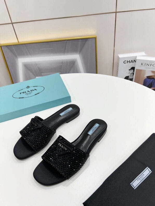 Flat leather sandals slippers , size 35-40 ,with box, SS60-1421-1422