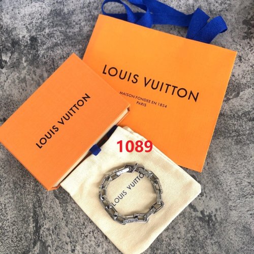 bracelet jewelry ,with box,  J25