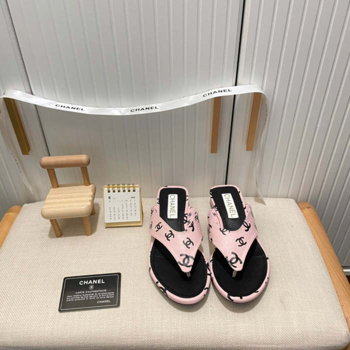 Flat leather sandals slippers , size 35-40, SS60-1826-1831
