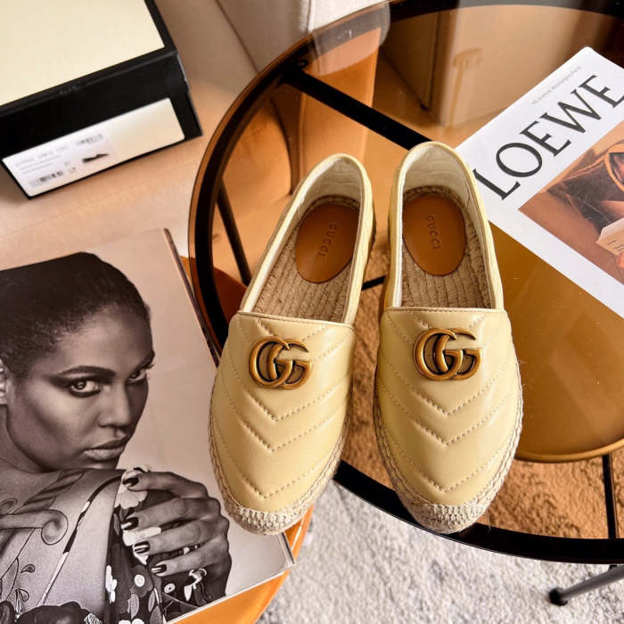 Women flat shoes ,size 35-40 ,with box, SS60-1516-1517