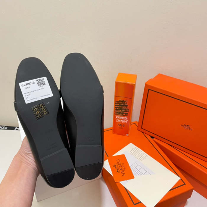 Women flat shoes ,size 35-40 ,with box, SS60-1570-1573