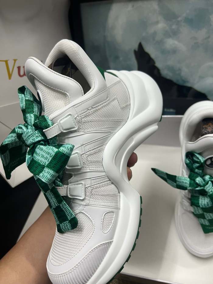 women sneakers shoes, size 35-41 , SS98-320-322