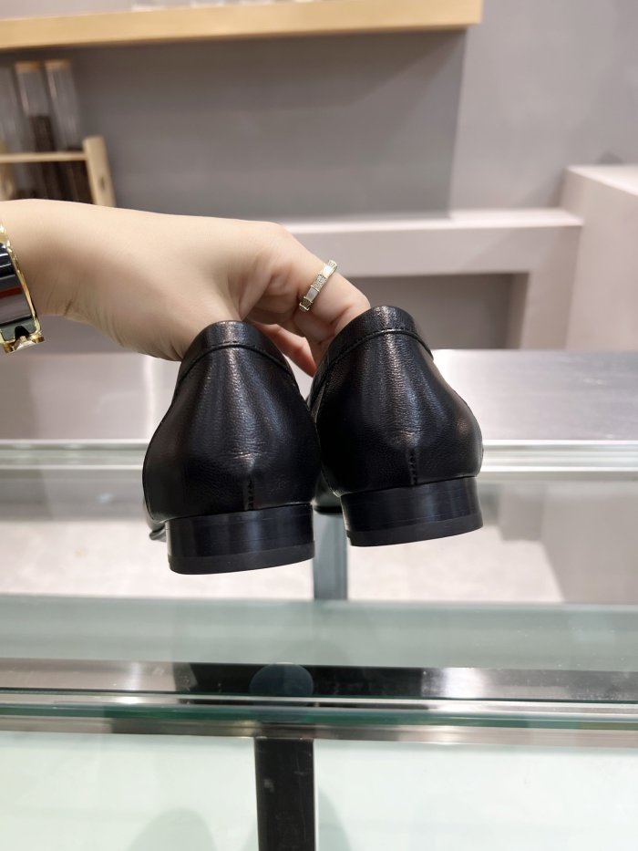 Women flat shoes, size 34-42, with box, SS70-1082