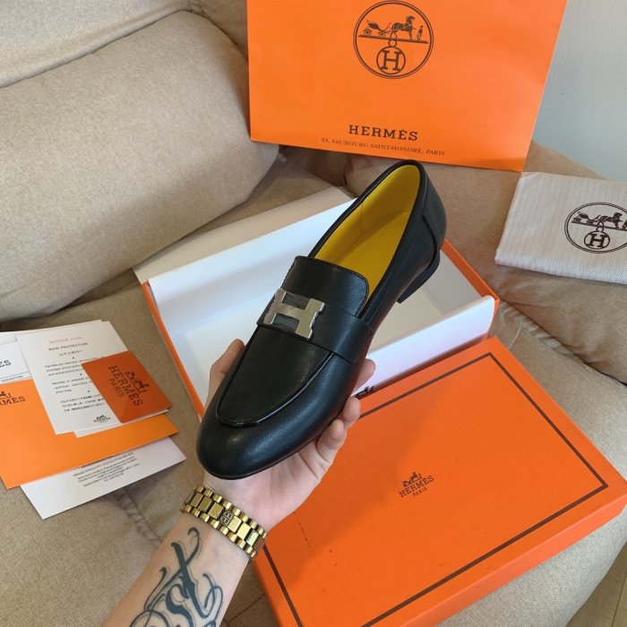 Women flat shoes, size 34-42, with box, SS70-1079