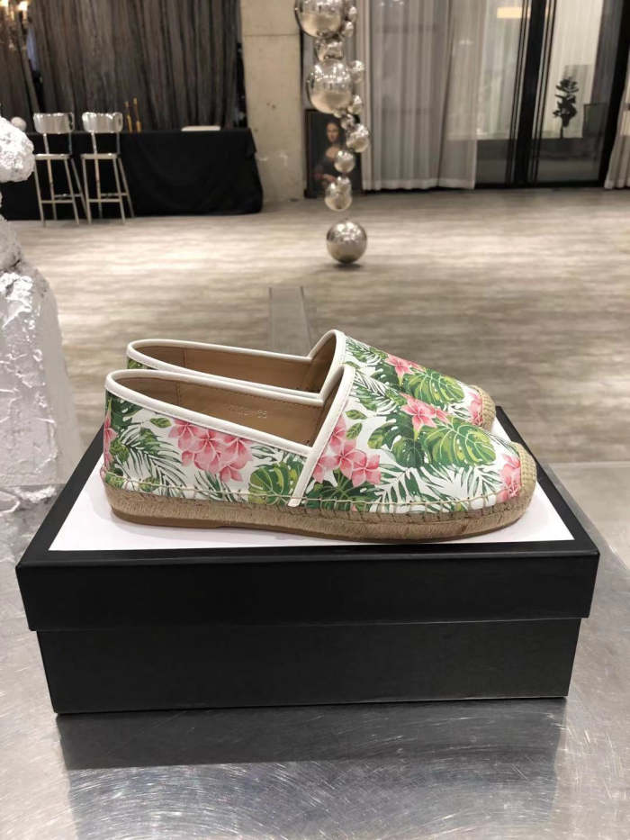 Women flat shoes ,size 35-41 ,with box, SS60-1510