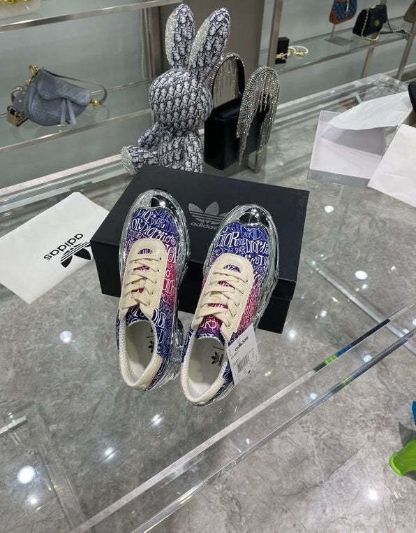 women men flat sneakers shoes, size 35-45, with box , SS138-38-44