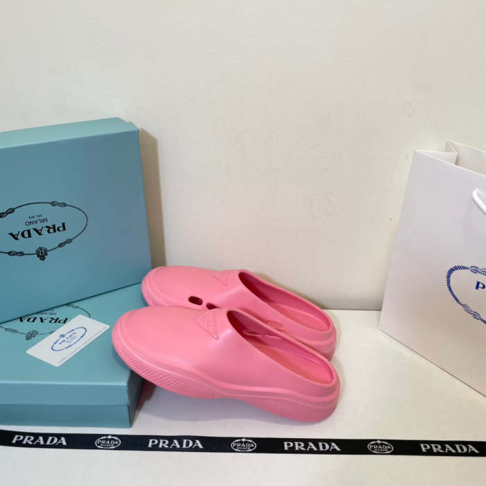 Flat sandals slippers , size 35-40 ,with box, SS50-1004-1006