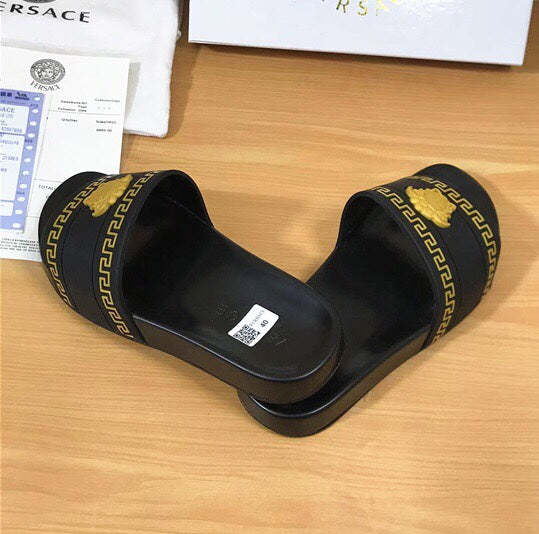 Flat leather sandals slippers , size 35-46, SS60-1857
