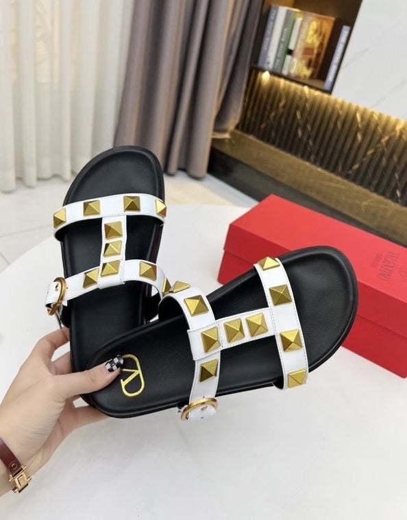 Flat leather sandals slippers , size 35-40 ,with box, SS70-1226-1231