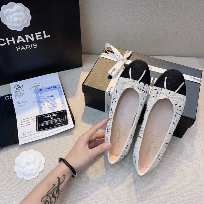 women flat ballet shoes, size 35-42,  with box, SS50-761