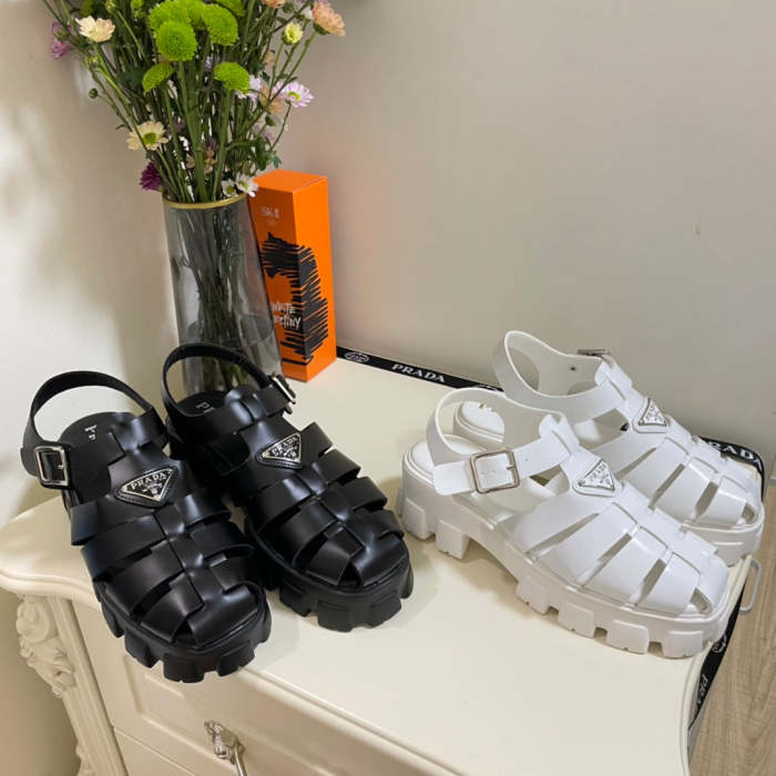 Flat leather sandals slippers , size 35-41 ,with box, SS70-1249-1250