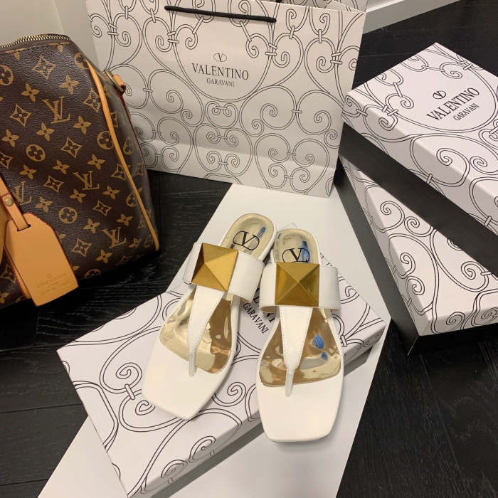 Flat leather sandals slippers , size 35-40 ,with box, SS50-967-972