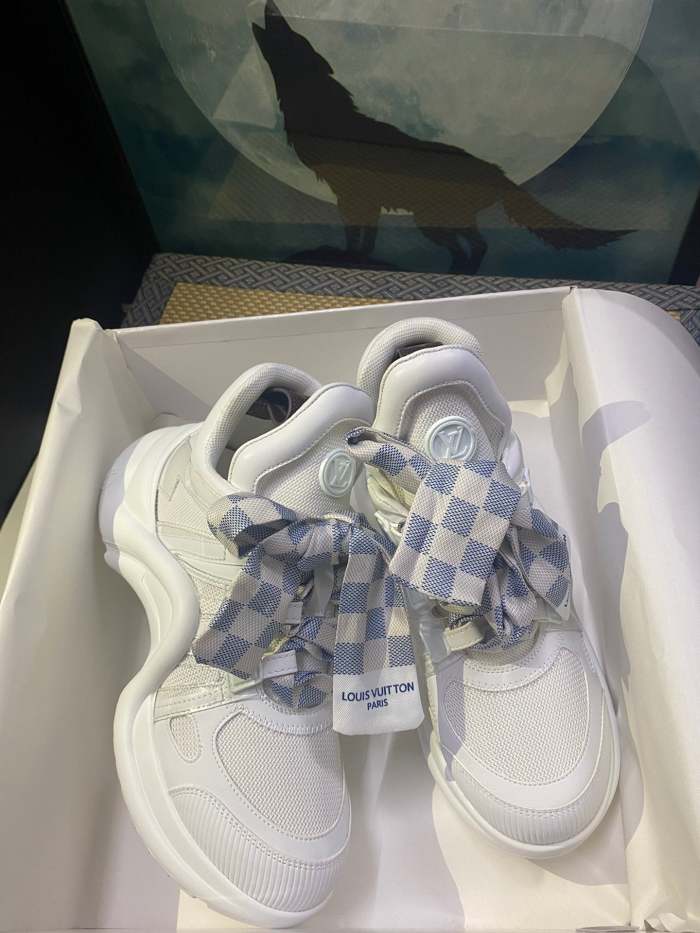 women sneakers shoes, size 35-41 , SS98-320-322