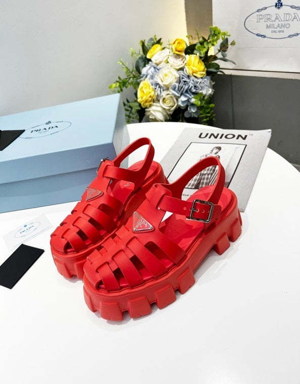 Flat sandals slippers , size 35-40 ,with box, SS70-1296