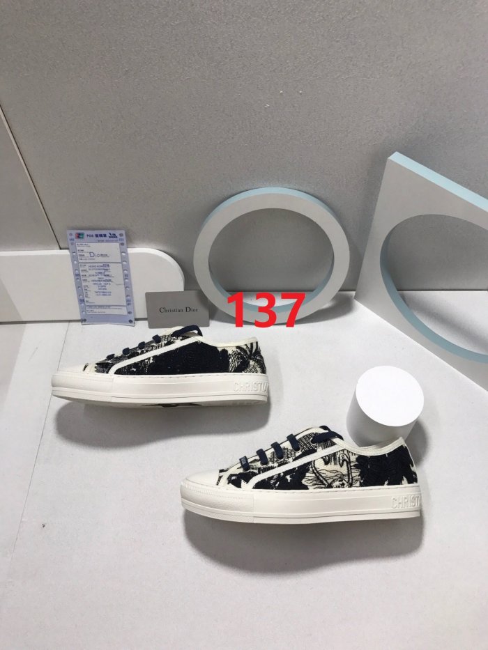 Women flat sneakers shoes, size 35-40, with box,  SS80-133-142