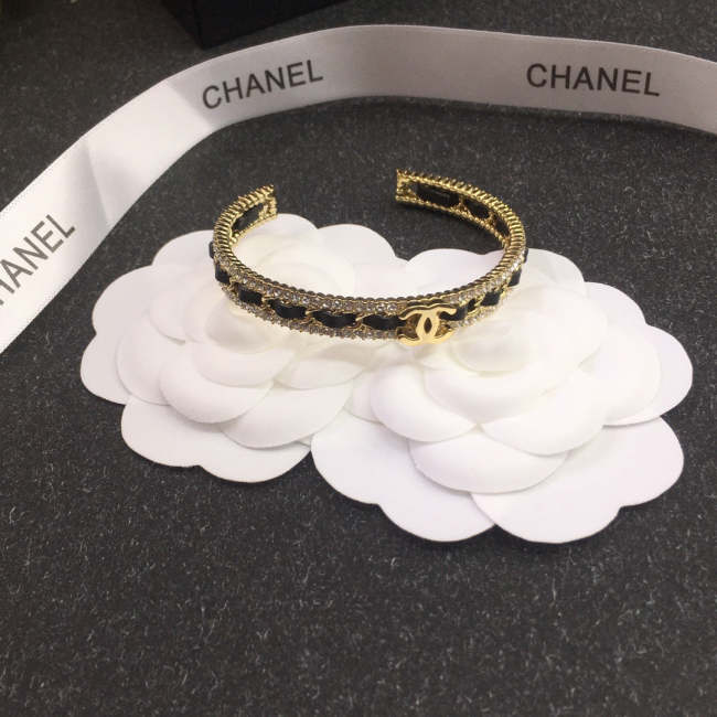 bracelet bangle cuff jewelry ,with box, J25-1255