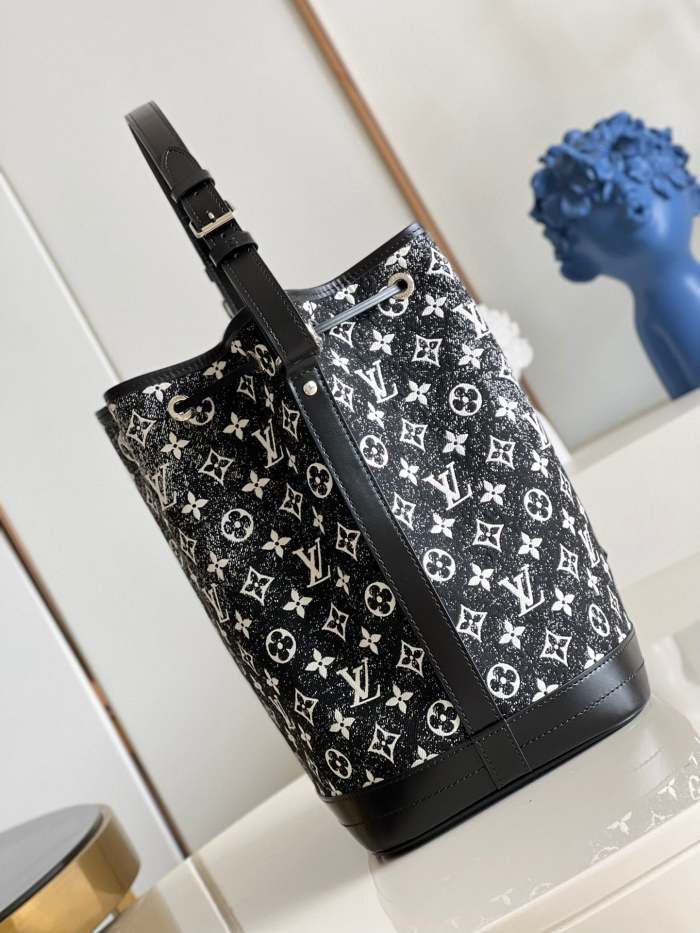 jacquard denim bag ,AAAAA ,size 28*33*20cm ,no box, B110-91