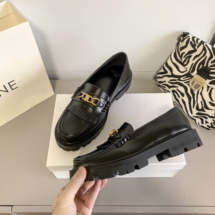 Women flat shoes, size 35-40, with box, SS70-1040