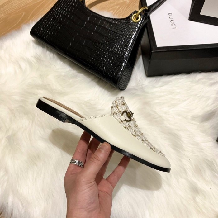 flat sandals slippers shoes  size 35-44, with box, SS60-767
