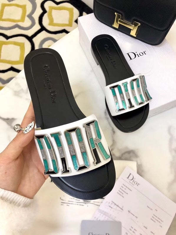 Flat leather sandals slippers , size 34-42 ,with box, SS50-1028