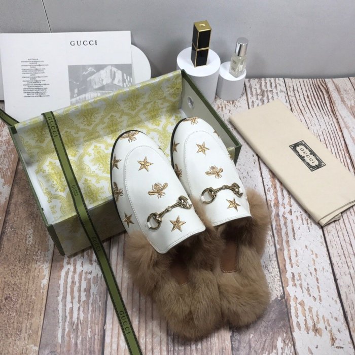 flat fur shoes, size 35-44, with box, SS70-814