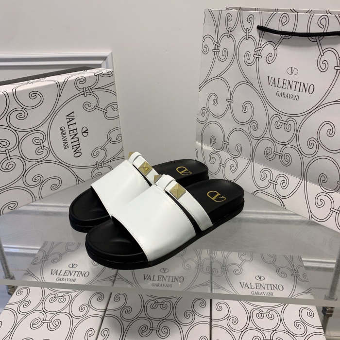 Flat leather sandals slippers , size 34-41 ,with box, SS60-1489-1490