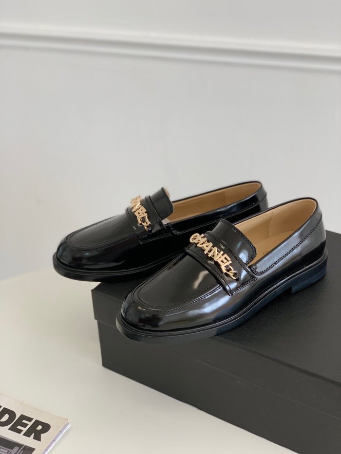 Women flat shoes, size 35-40, with box , SS70-1007