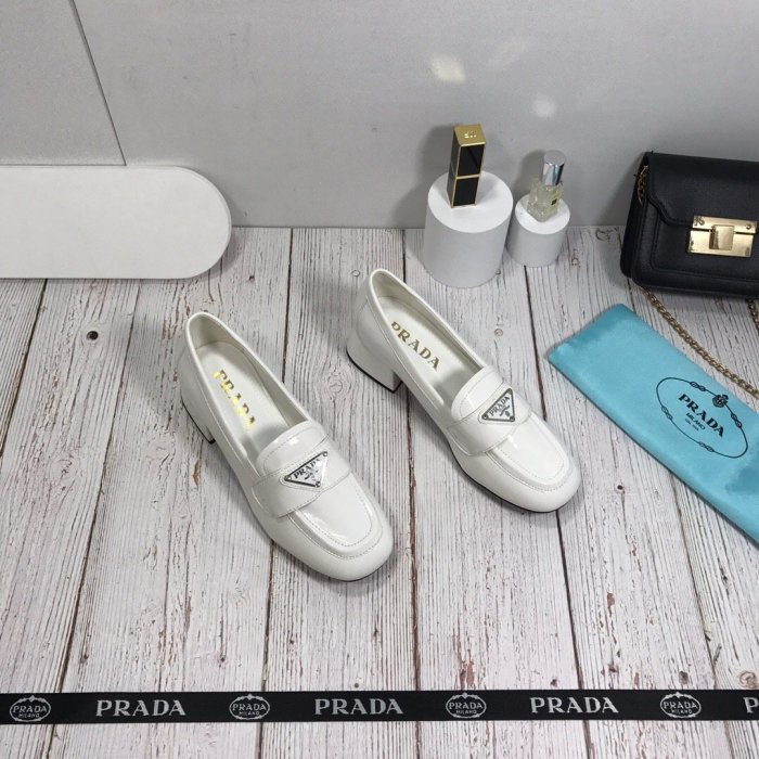 Women flat shoes, size 35-40, with box , SS70-994