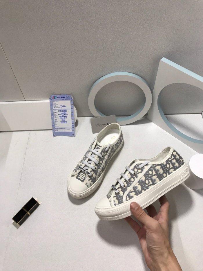Women flat sneakers shoes, size 35-40, with box,  SS80-133-142