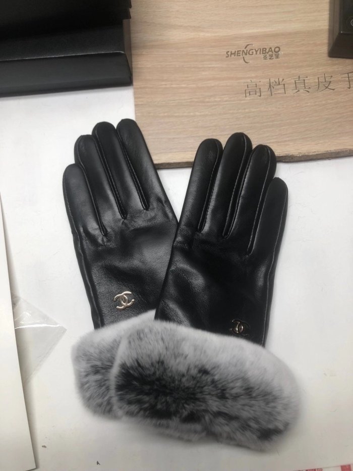 Women's fur leather gloves, with box