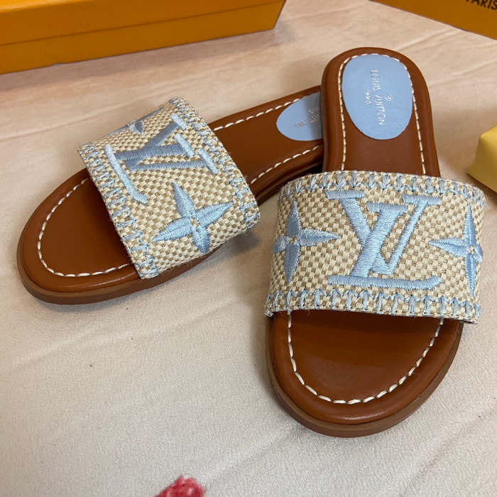 Flat leather sandals slippers , size 35-41 ,with box, SS50-918
