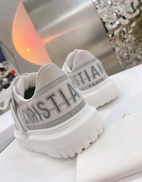 Women flat sneakers shoes, size 35-40, with box, SS88-389-391