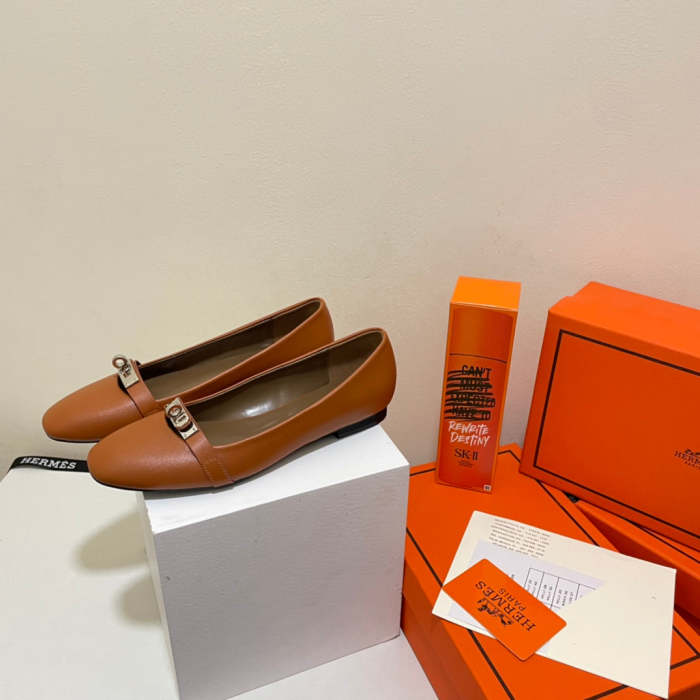 Women flat shoes ,size 35-40 ,with box, SS60-1570-1573