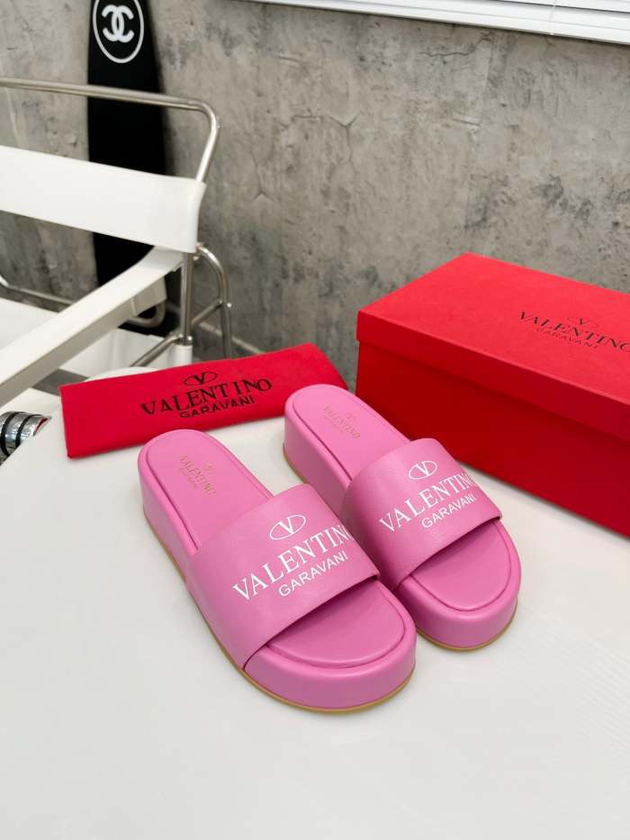 Flat leather sandals slippers , size 35-41 ,with box, SS60-1634-1637
