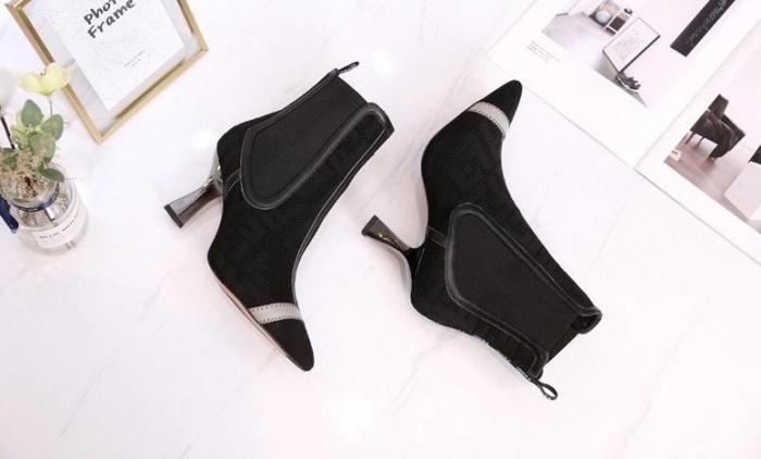 women boot shoes, size 35-41, with box, SS110-124-126