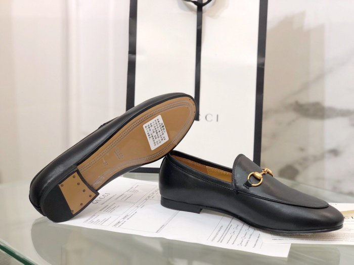flat shoes  size 35-44,with box, SS60-782