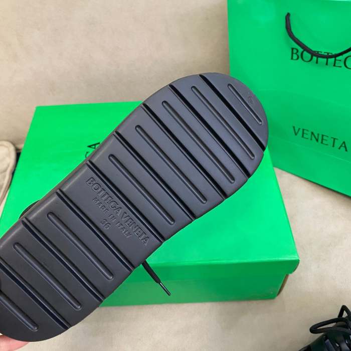 Flat leather sandals slippers , size 35-39, SS60-1807-1811