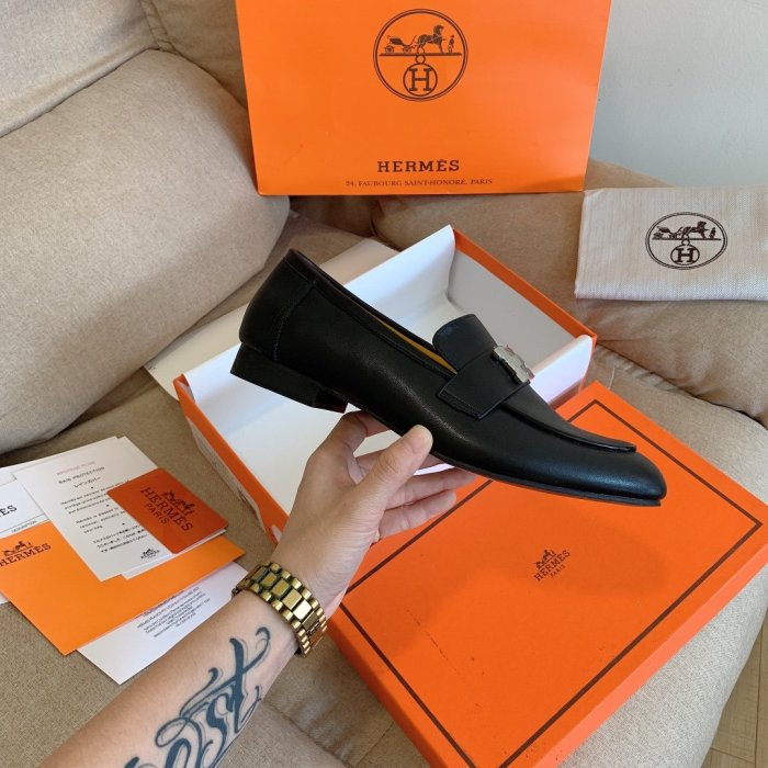 Women flat shoes, size 34-42, with box, SS70-1079