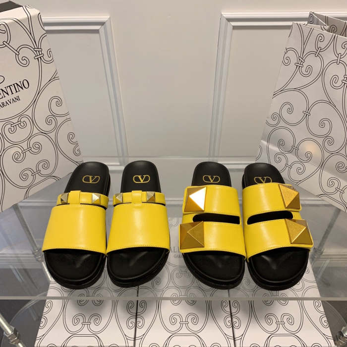 Flat leather sandals slippers , size 34-41 ,with box, SS60-1483-1484