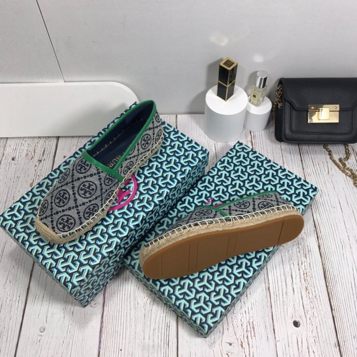 Women flat shoes, size 35-40, with box, SS60-991-993